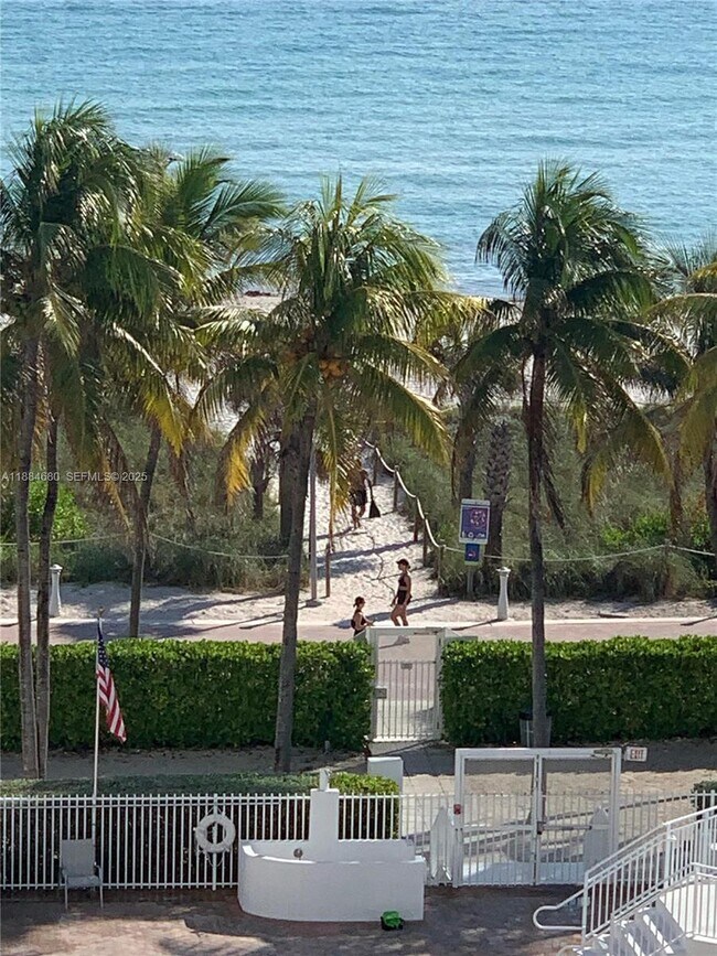 Building Photo - 5005 Collins Ave