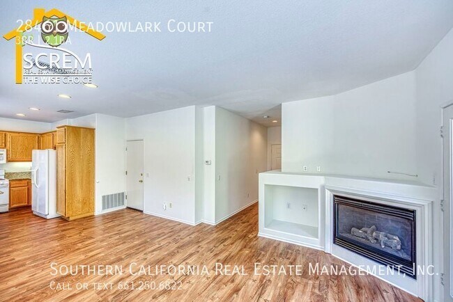 Building Photo - Three Bedroom Mayfair Home in Valencia