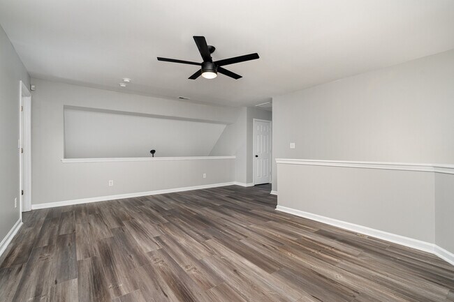 Building Photo - 251 Tradition Way