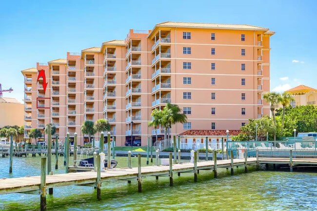 Building Photo - 530 S Gulfview Blvd