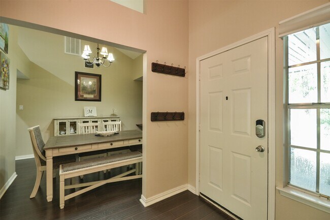 Building Photo - 3218 Lake Stream Dr