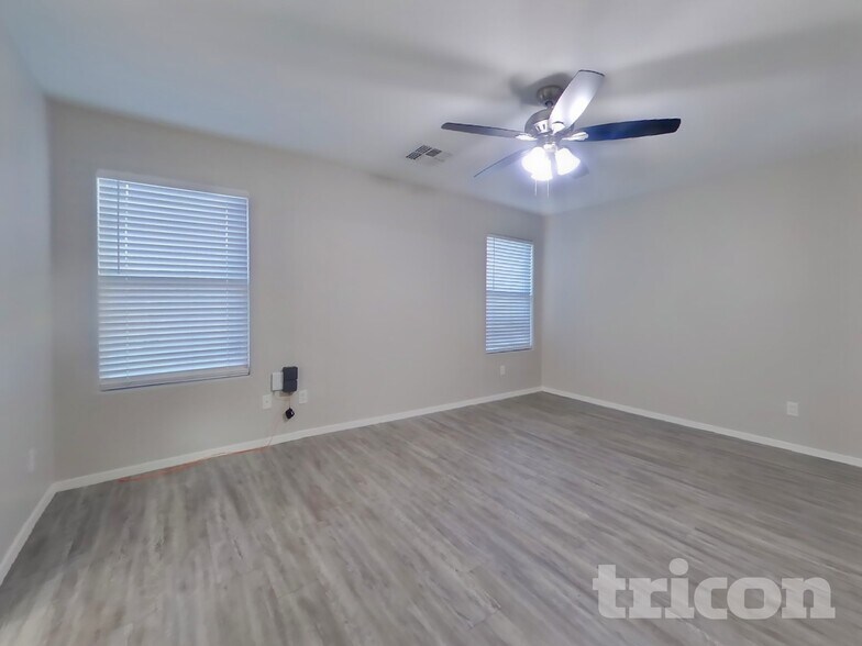 Building Photo - 15456 W Desert Mirage Dr