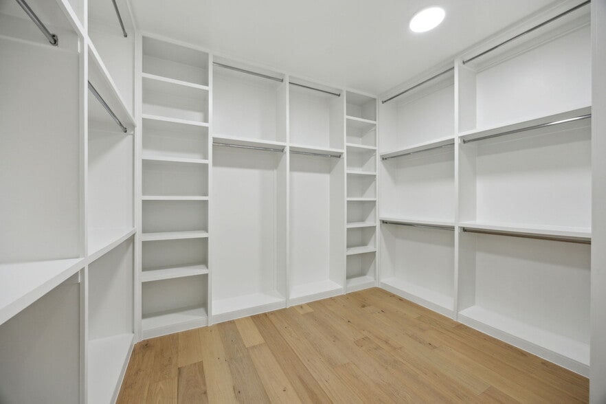 Building Photo - 3815 Hawick Ln