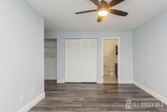 Building Photo - 208 Sunshine Ct