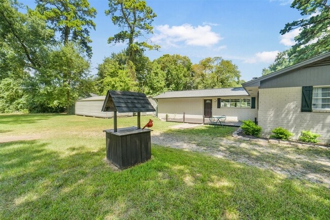 Building Photo - 23807 Red Oak Dr