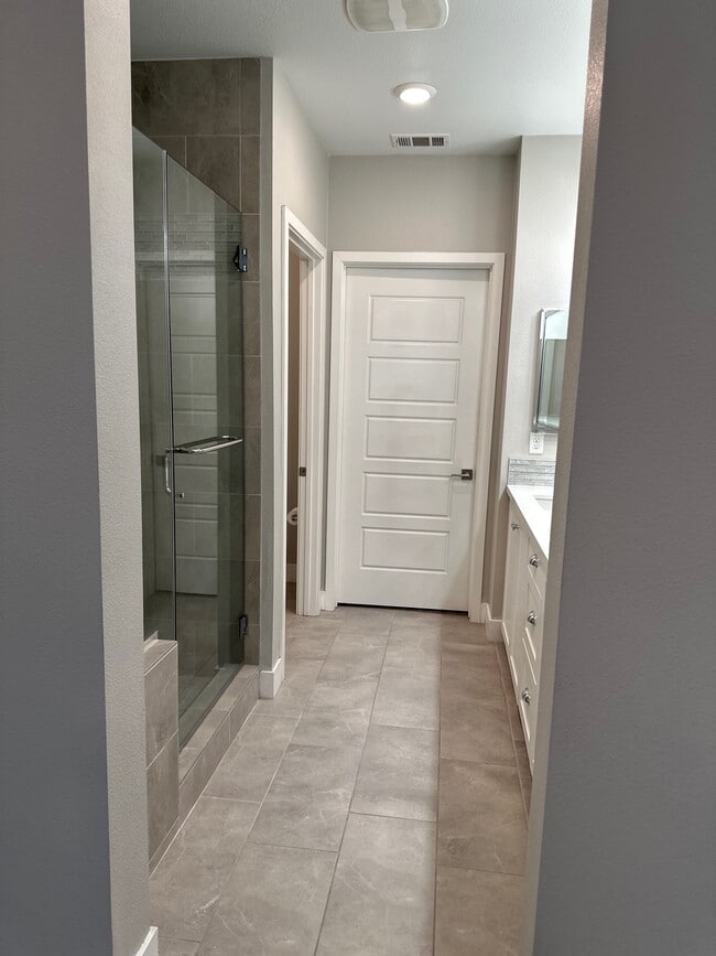 Building Photo - Cessna Lane