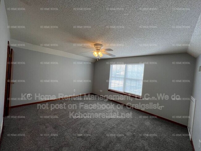 Building Photo - 8002 NW 79th Pl