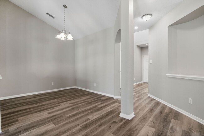 Building Photo - 20418 Cherry Haven Cir