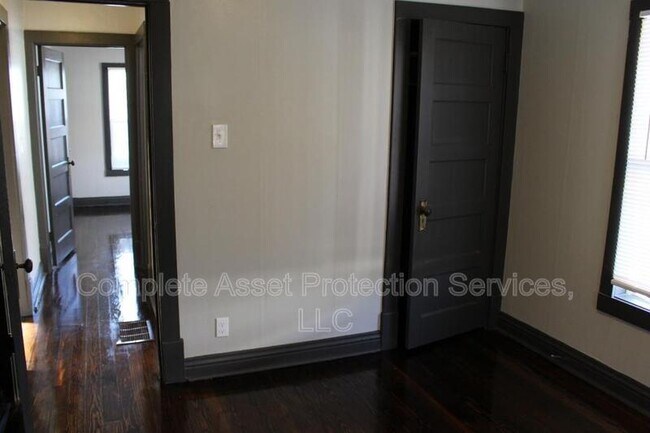 Building Photo - 6752 Woodmar Ave