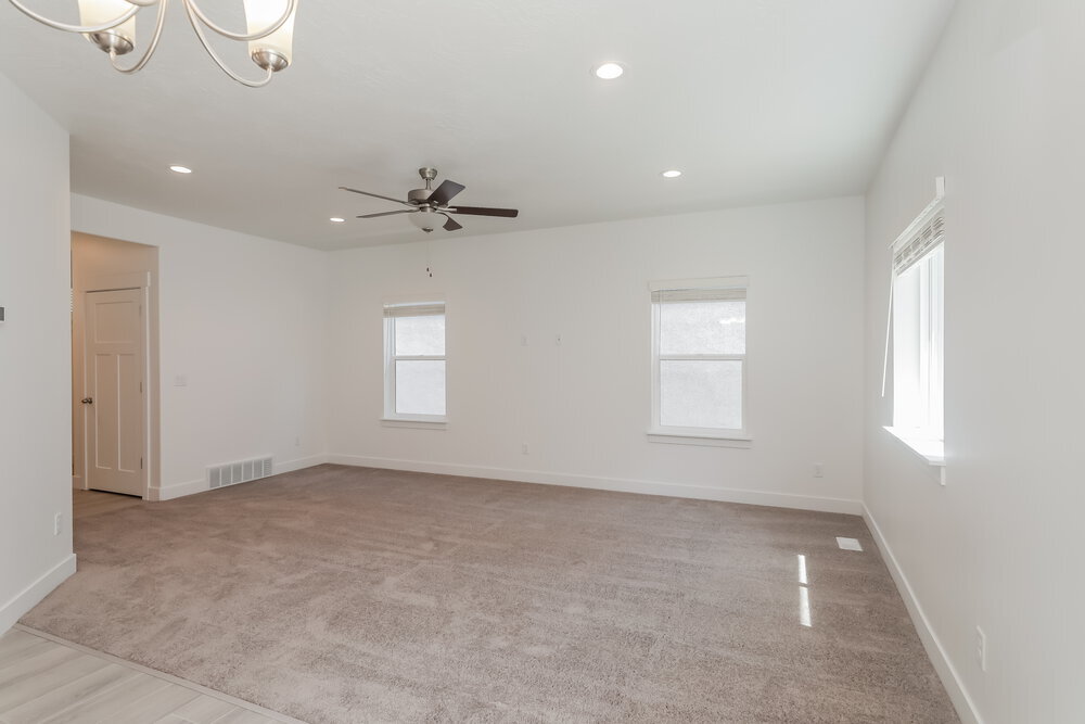 Building Photo - 4728 Rustic Ranch Way