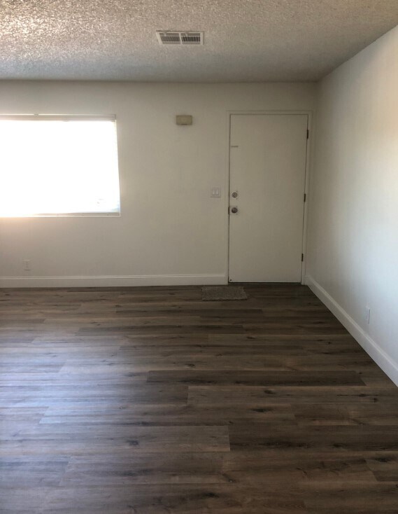 Building Photo - 2706 S Sallee Ct