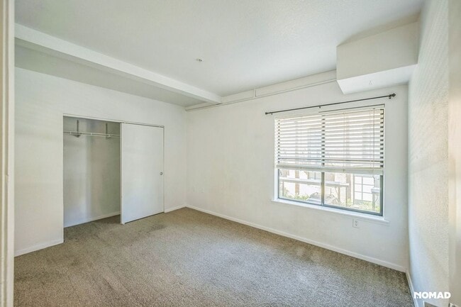 Building Photo - 2 Bedroom 2 Bathroom Loft Condo in RiNo (R...