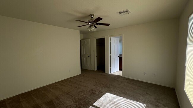 Building Photo - DESERT SANDS