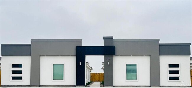 Primary Photo - 3400 Ventura Ave