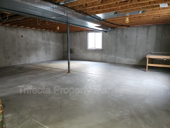 Building Photo - 347 Buckeye Ave