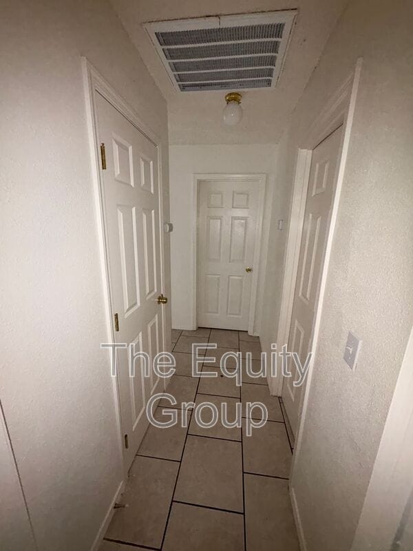 Building Photo - 737 S Spruce St