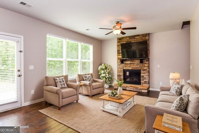 Building Photo - 4025 Tarnwood Pl