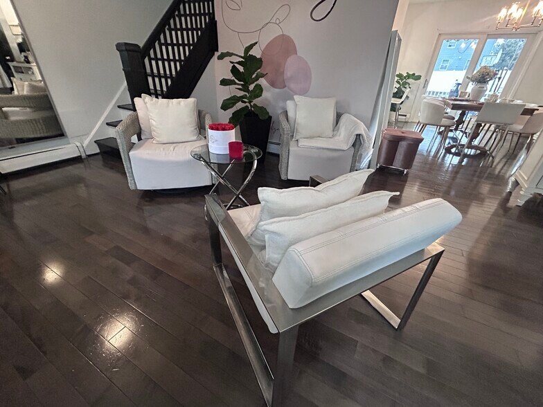 Building Photo - 30 Park St