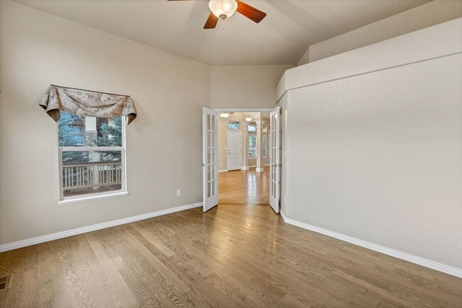 Building Photo - LUXURY PATIO HOME IN DISTRICT 20 SHOWING B...
