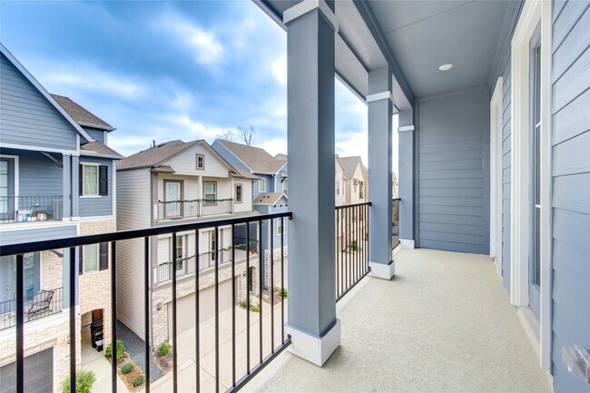 Building Photo - 1417 Adell Rose Ln