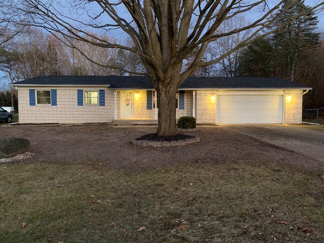 Building Photo - 8576 Gallant Fox Trail