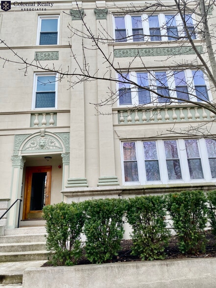 Building Photo - 60 Egmont St