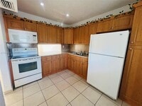 Building Photo - 18900 NE 3rd Ct