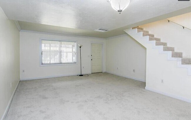 Building Photo - 3225 Ramblewood Dr N