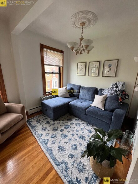 Primary Photo - 22 Hanson St