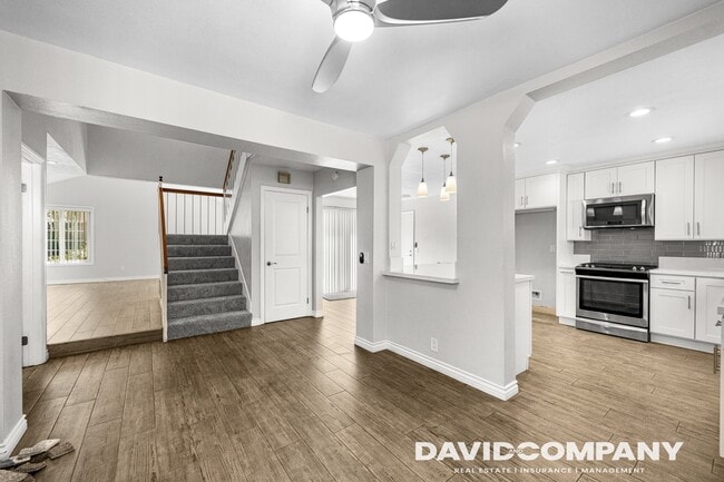 Building Photo - 2840 Oak Creek Dr