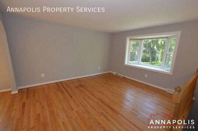 Building Photo - 556 Arundel Dr