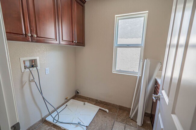 Building Photo - Fair Oaks 4 Bedroom House for Rent in Cany...