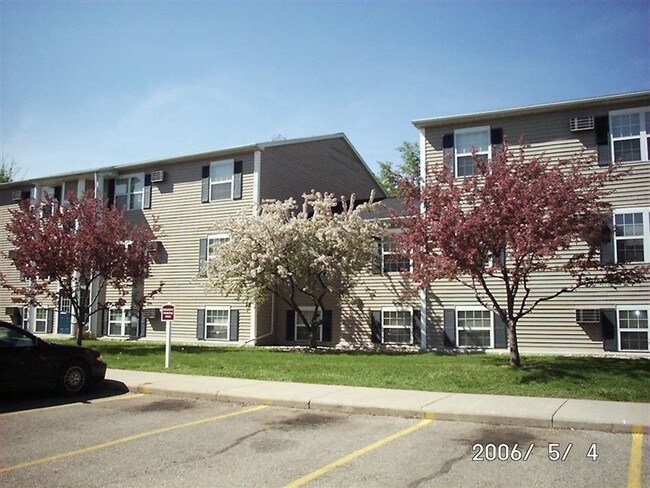 Building Photo - 2 br, 1 bath  - Loomis Estates