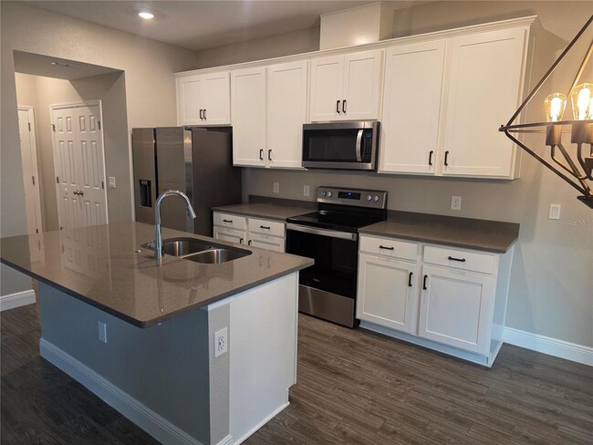 Building Photo - 2372 Shadowland Lp