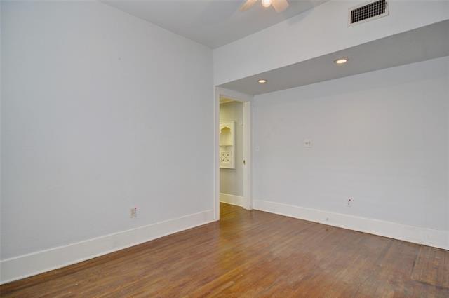 Building Photo - 3237 Odessa Ave