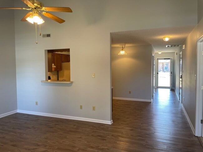 Living Room/Kitchen/Foyer - 7252 Lyngate Blvd