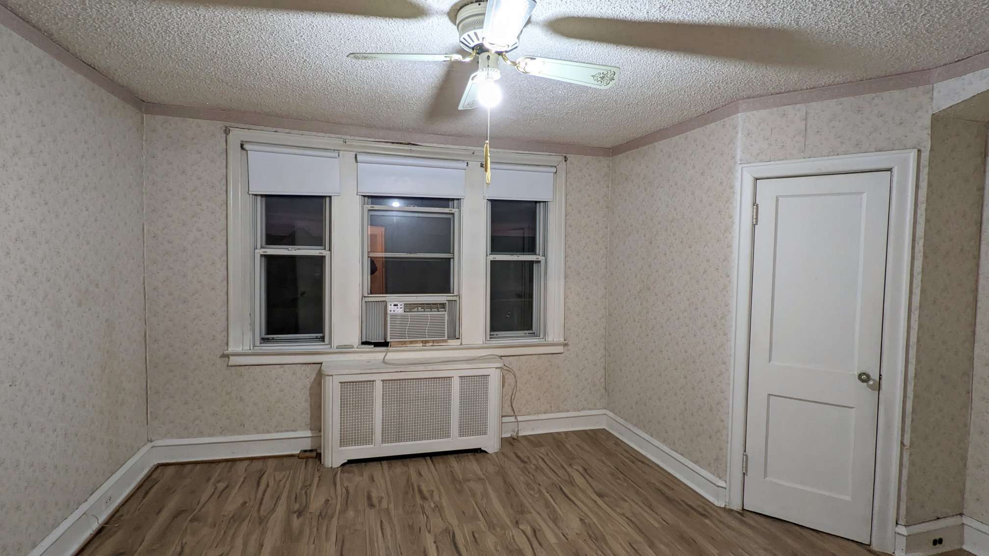 Building Photo - 103 W Spencer Ave