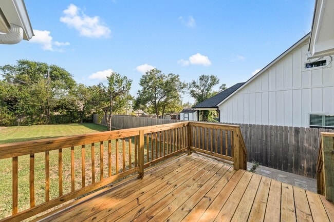 Building Photo - 1820 Gorman Ave