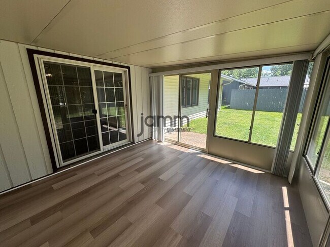 Building Photo - 5250 Mills Creek Ln