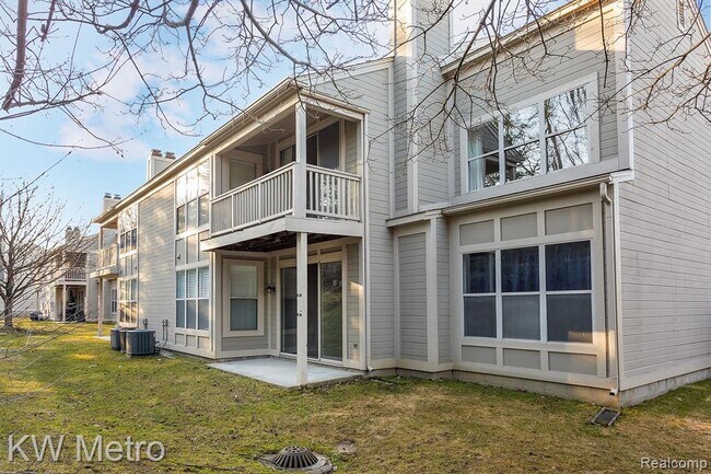 Building Photo - 516 Newburne Pointe