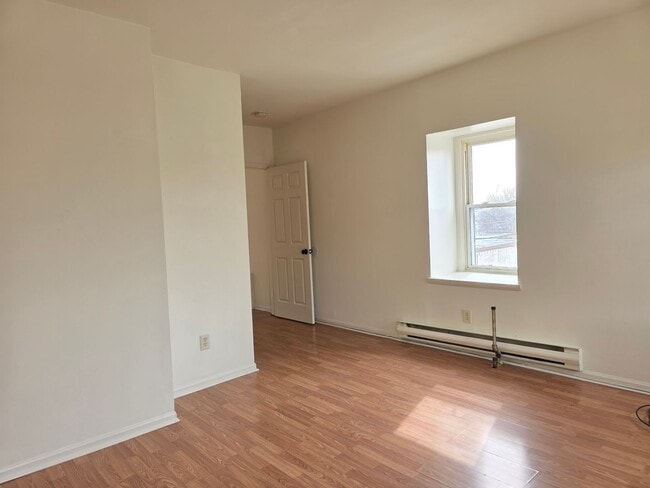 Building Photo - 100 N Franklin St