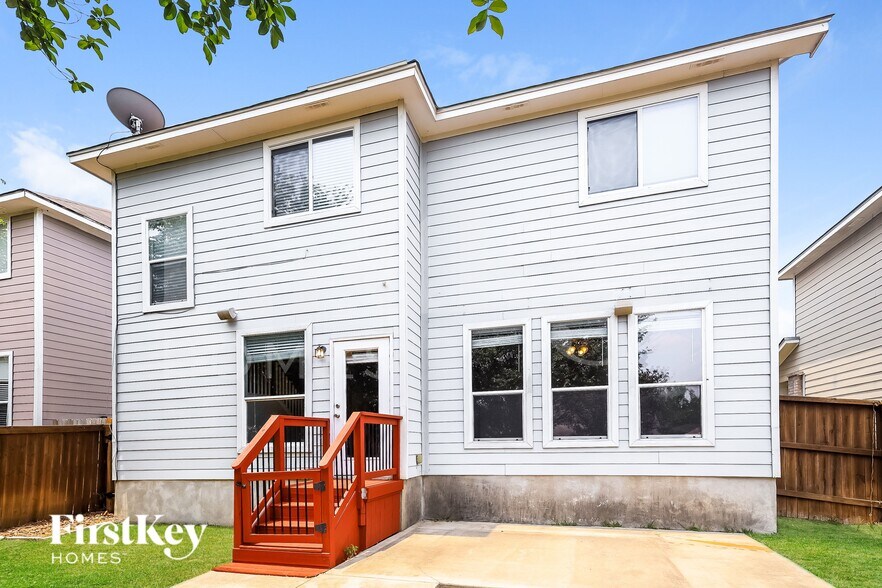 Building Photo - 1910 Mountain Star