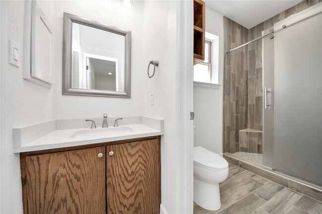 Building Photo - 8304 S Breeze Dr