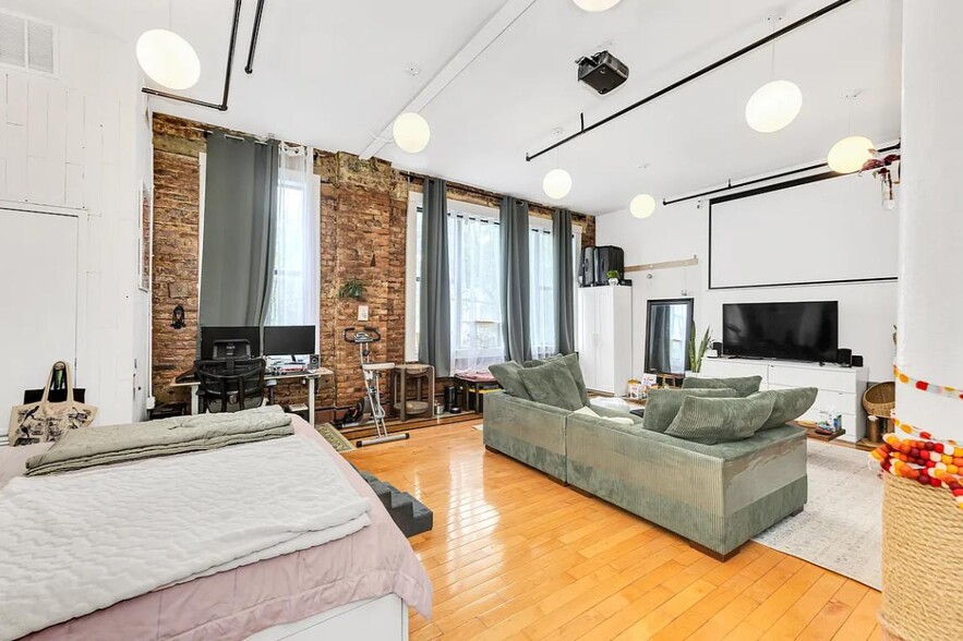 Building Photo - 308 Graham Ave