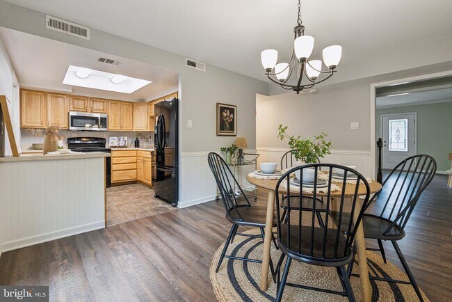 Building Photo - 1765 Carry Pl