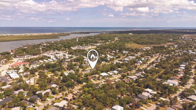 Building Photo - Davis Shores 3/2 Single Family Home