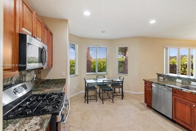 Building Photo - 5776 SW 166th Ct