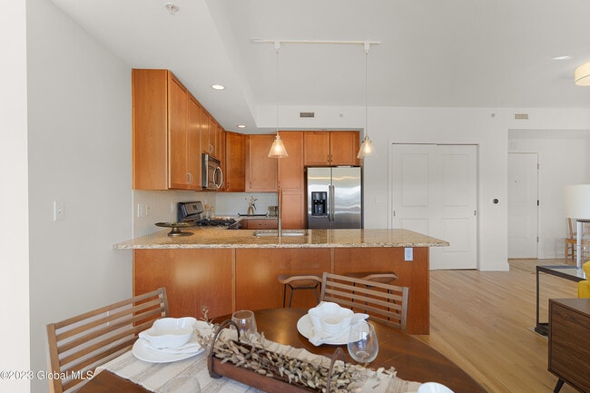 Building Photo - 65 3rd St