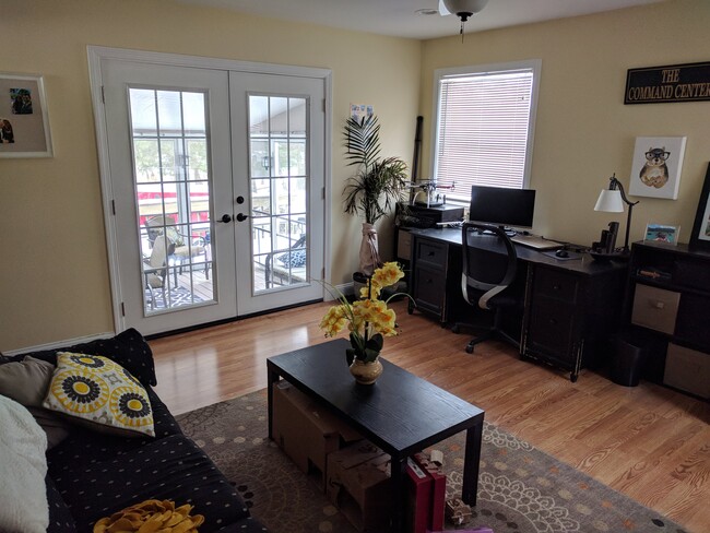 Building Photo - 90 Hickory Hill Rd