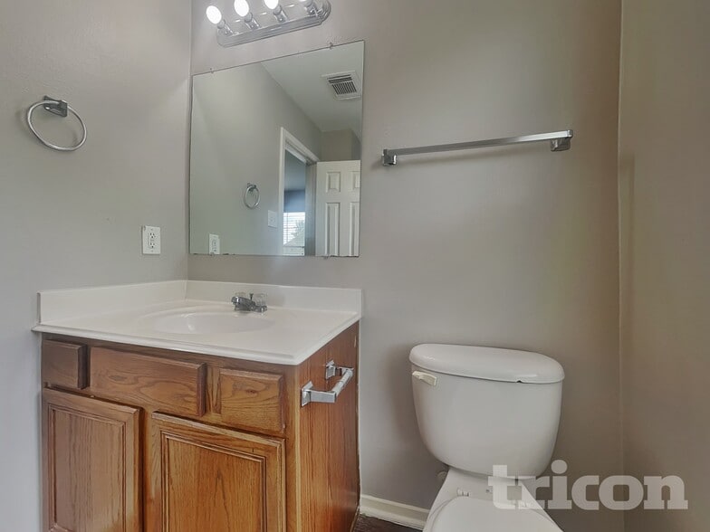 Building Photo - 20541 Patriot Park Ln